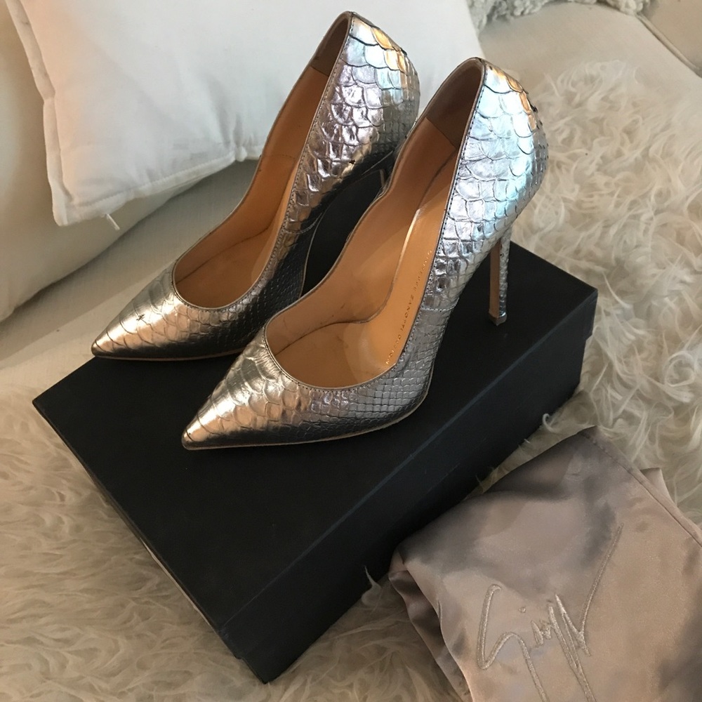 Giusepe Zanotti metallic silver snake skin heels